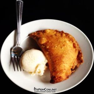 apple pie at The Hogtown Vegan in Toronto