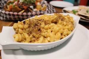 Mac 'n cheese at The Hogtown Vegan in Toronto