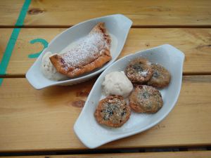 desserts at The Hogtown Vegan in Toronto