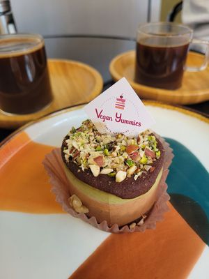 Matcha-Pistazien Törtchen 😍 at Future Diner in Yerevan