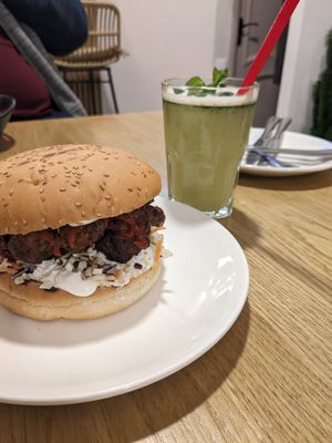 BBQ burger with homemade lemonade 🍋 at Future Diner in Yerevan