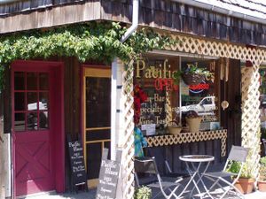 Storefront at Pacific Blues Natural Cafe & Wine Bar in Bandon