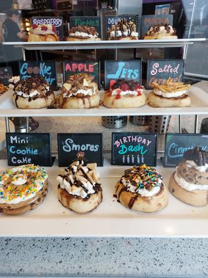 Die Klassiker at Cinnaholic in Calgary