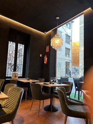 Inside look   at Unsushi in Valencia