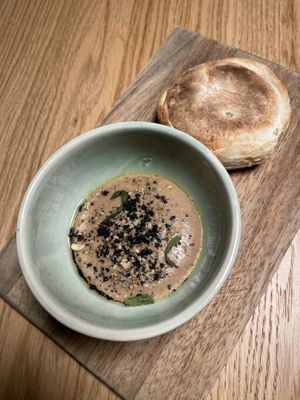 Hummus style  at Green Spot Diagonal in Barcelona