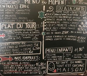 Next to some vegetarian options they offer a large number of traditional dishes from this region. So’perfect to go to if there are both vegetarians & non vegetarians in your part at Café du Nord in Arnay-le-duc