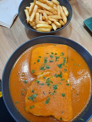Francesinha at Paladares Vegan in Braga