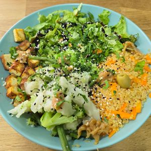 Quinoa Bowl at Paladares Vegan in Braga