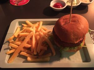 Falafal Patty, tomato, lettuce  at NOMADS Proper Burgers in Fuerteventura