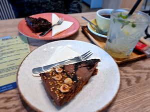 Pastry and drinks at Berenice in Ghent