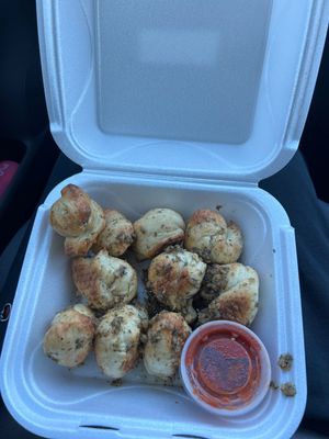 magic herb vegan garlic knots 🔥  at Ozona Pizza in Palm Harbor