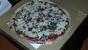 veggie pizza at Ozona Pizza in Palm Harbor