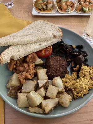 Full English breakfast (the potatoes and sausage was to die for)  at Fellow Traveler in Englewood