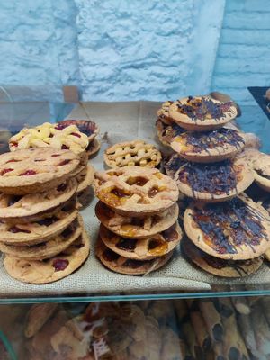 Vegan tarts at Coronados Panaderia Pasteleria & Take Away in Valencia