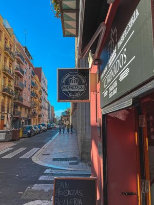 Exterior local at Coronados Panaderia Pasteleria & Take Away in Valencia