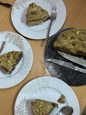 200/10!!! chocolate pistachio vegan cake 😍  at Coronados Panaderia Pasteleria & Take Away in Valencia