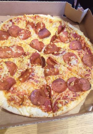 Pizza Las Vega at Domino's Pizza in Buchholz