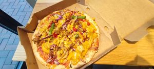 vegan curry 🍕 at Domino's Pizza in Buchholz