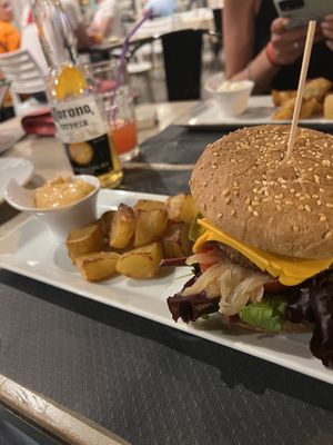 Burger vegan beyond et violife vegan cheese sauce Véganaise Hell Mans   at La Iguana  in Lloret De Mar