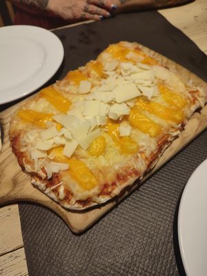 Pizza Sierra Nevada vegana at La Iguana  in Lloret De Mar