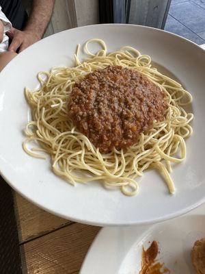 Spaghetti bolognese (is huge)  at La Iguana  in Lloret De Mar