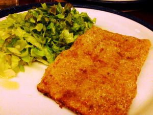seitan with mixed green salad at 5 e Cinque in Florence