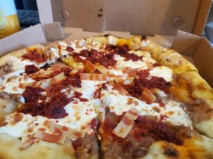 Mexican pizza at Egg Plant in Tijuana