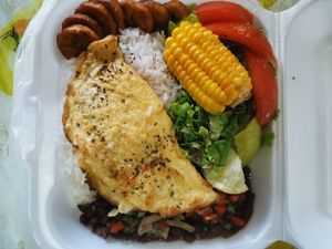 Casado Vegano y Vegetarianos
Vegan and Vegetarian "Casado" at D'mi Tierra Comida típica in La Fortuna