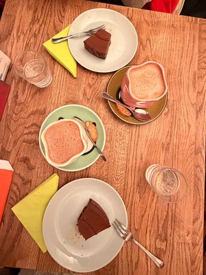 Vegan chocolate cheesecake & hot chocolate with hazelnut butter  at Miyuko les Gourmandise in Zurich