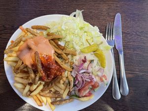 Döner Teller vegan mit Pommes & Salat  at Mama's Haus in Hannover