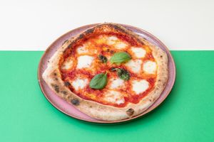 Margarita Pizza at Prima Pizza in Lisbon