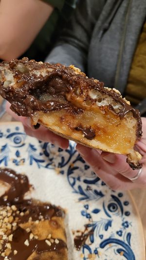 Petite calzone vegane nocciolata aux pommes at Bella Vita in Strasbourg