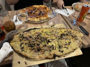 Tarte flambée végane et veganivore  at Bella Vita in Strasbourg