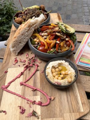   at Earth Bowls in Heidelberg