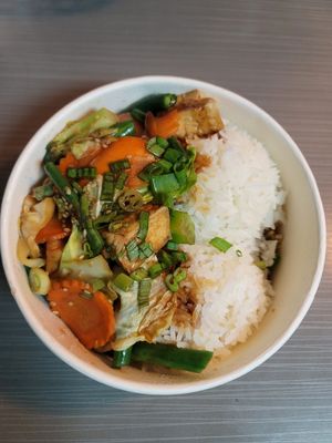 Teriyaki tofu & veggies at Kinaly Thai Express in Escondido