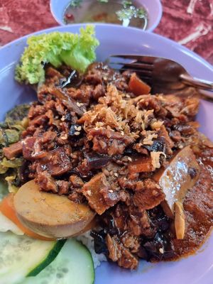 Braised pork rice at Simplefood Vegetarian & Vegan Cuisine 原味素食 in East Singapore