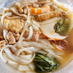 Tom yum kway teow soup at Simplefood Vegetarian & Vegan Cuisine 原味素食 in East Singapore