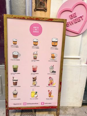 Coffees & shakes  at Anita Cakes in Mallorca