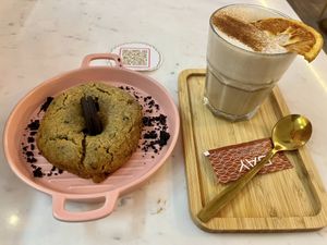 Oreo cookie & chai latte  at Anita Cakes in Mallorca