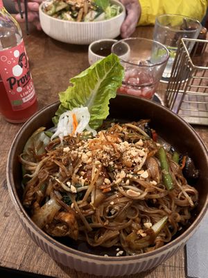 Pho Xao Chay (gebratene Nudeln)  at Phox in Dusseldorf