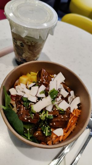 Teriyaki Bowl & Matcha Tea at ONO Bowl & Tea in Wiener Neustadt