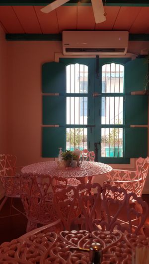  at Delirio  in Flores