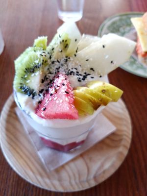 Vegan Greek soy yogurt with fruit - excellent at Ubuntu in Tenerife