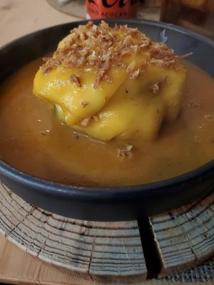 Vegan francesinha at Oak Food Beer & Wine in Coimbra