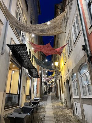 Street  at Oak Food Beer & Wine in Coimbra