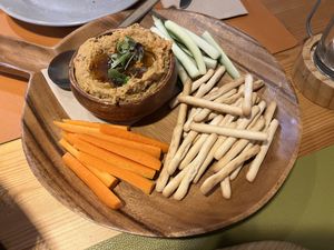 Hummus plate  at Oak Food Beer & Wine in Coimbra