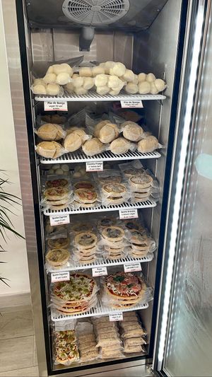 Opções de congelados vegan para assar em casa!  at Saludê Pastelaria Fit in Lisbon