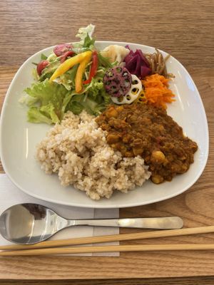Curry plate  at Alohana  in Tokyo