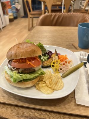 Veggie burger   at Alohana  in Tokyo