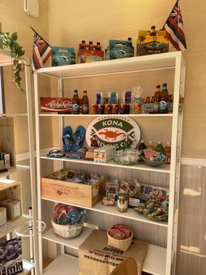 Shop  at Alohana  in Tokyo